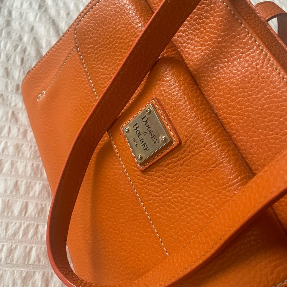 RARE Dooney and Bourke Orange Leather Shoulder Bag - Picture 7 of 12